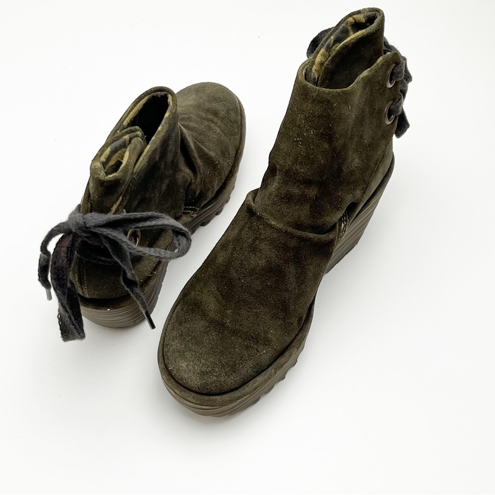 FLY LONDON Yama Olive Green Suede Back Lace Platform Wedge Ankle Booties 5.5/6 - Picture 1 of 11